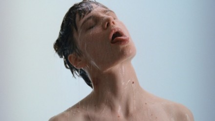 New video: Christine and The Queens – 5 Dollars