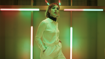 New video: Michelle Blades – Kiss me on the mouth